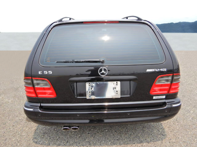 MERCEDES-BENZ E 55 AMG