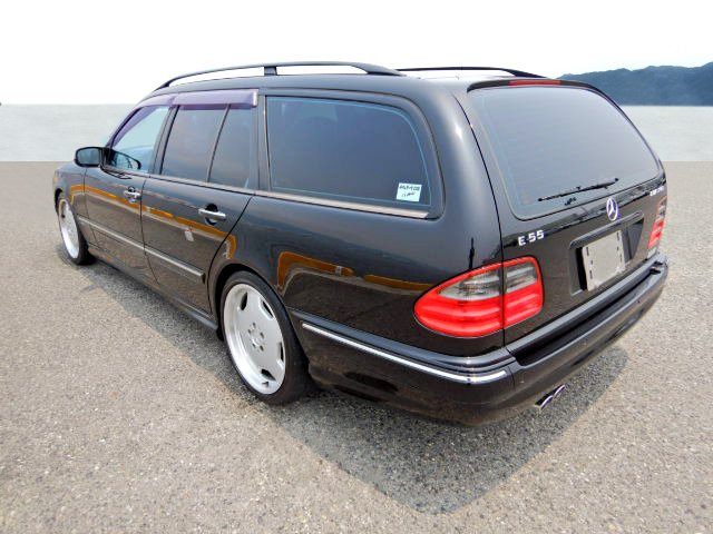 MERCEDES-BENZ E 55 AMG