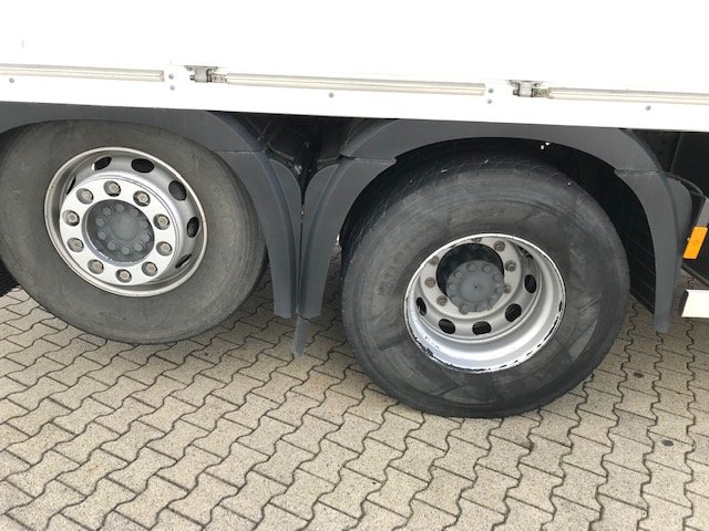 DAIMLER-BENZ Arocs