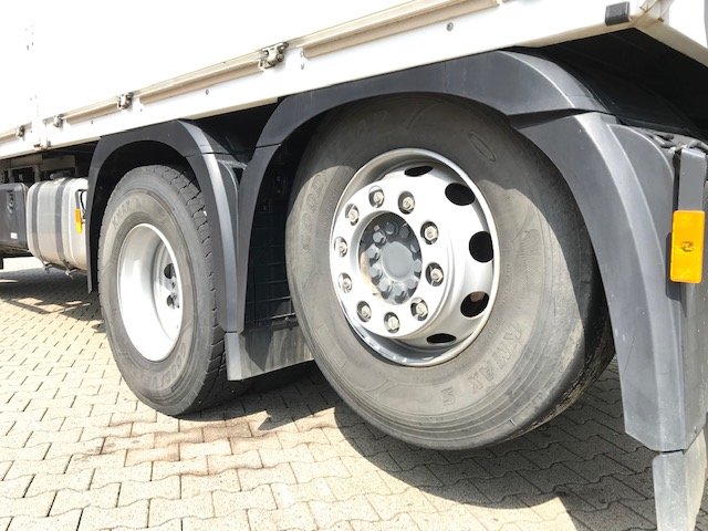 DAIMLER-BENZ Arocs