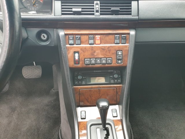MERCEDES-BENZ 500