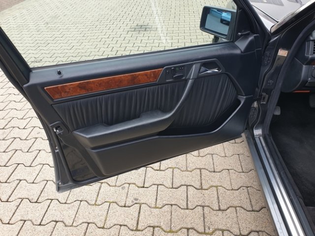 MERCEDES-BENZ 500