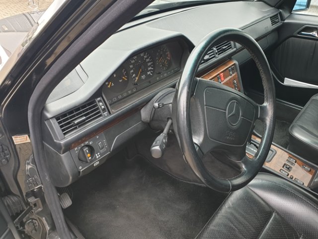 MERCEDES-BENZ 500