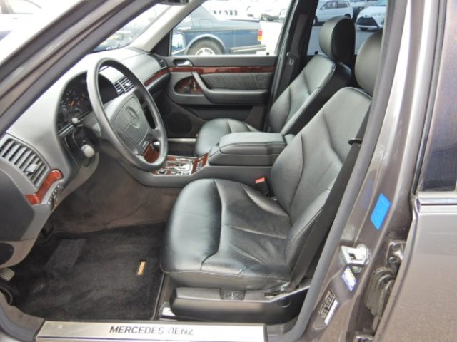 MERCEDES-BENZ S 320