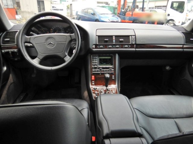 MERCEDES-BENZ S 320
