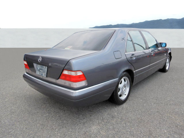 MERCEDES-BENZ S 320