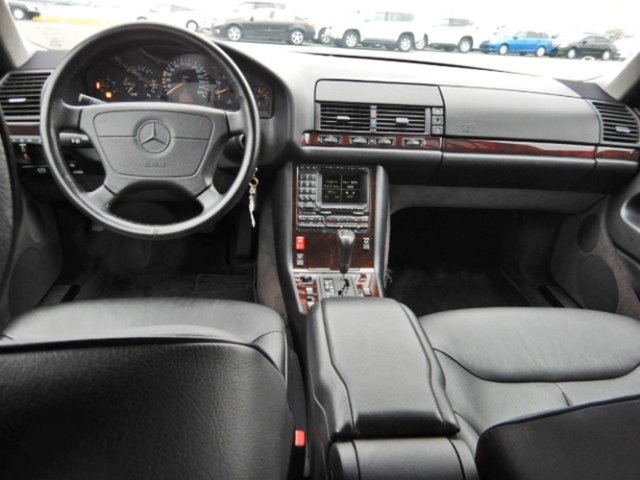 MERCEDES-BENZ S 320