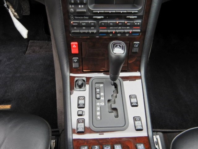 MERCEDES-BENZ S 320