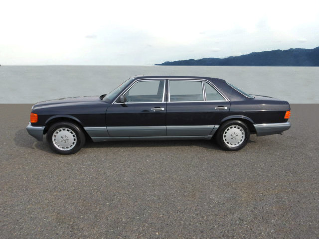 Mercedes-Benz560