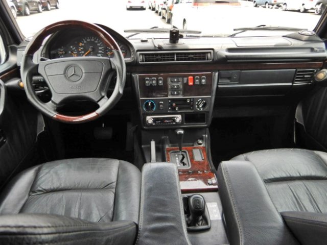 MERCEDES-BENZ G 320