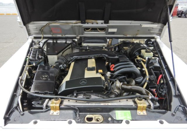 MERCEDES-BENZ G 320