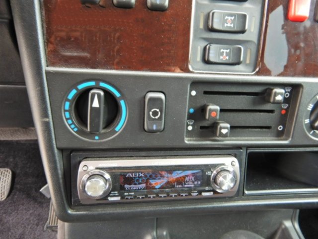 MERCEDES-BENZ G 320
