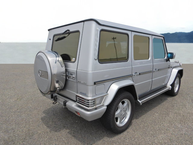MERCEDES-BENZ G 320