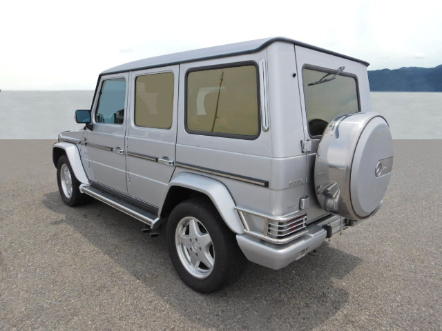 MERCEDES-BENZ G 320
