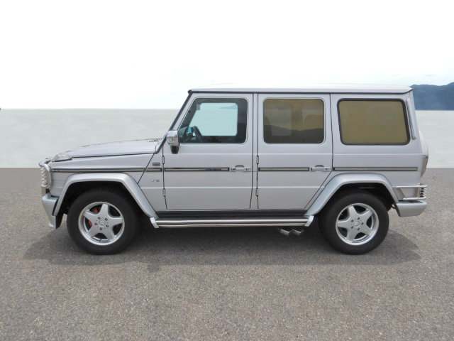 MERCEDES-BENZ G 320