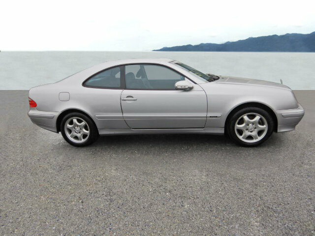 MERCEDES-BENZ CLK 320