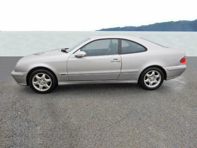 MERCEDES-BENZ CLK 320