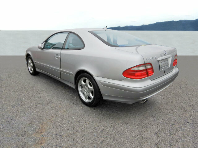 MERCEDES-BENZ CLK 320