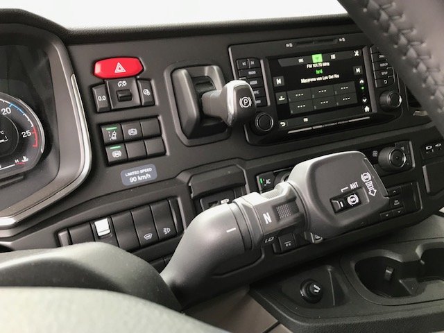 SCANIA (S) P