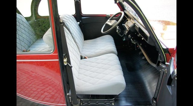 CITROEN (F) 2 CV