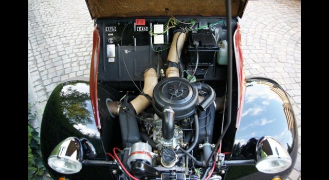 CITROEN (F) 2 CV