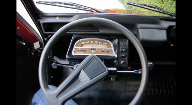 CITROEN (F) 2 CV