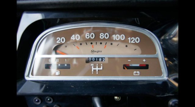 CITROEN (F) 2 CV