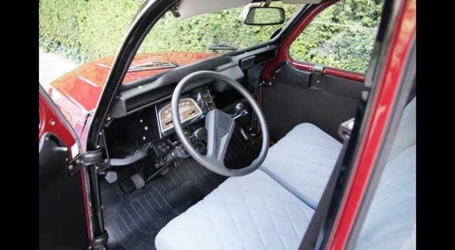 CITROEN (F) 2 CV