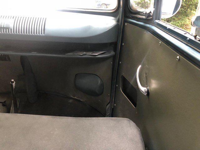 VOLKSWAGEN-VW T1