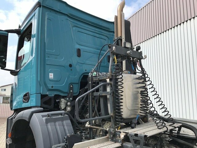 DAIMLER-BENZ Arocs