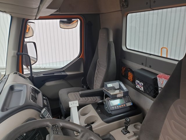DAF (NL) LF