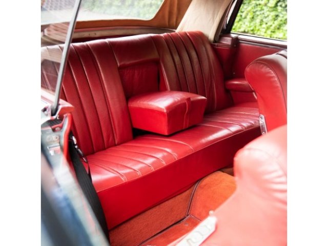 MERCEDES-BENZ 220