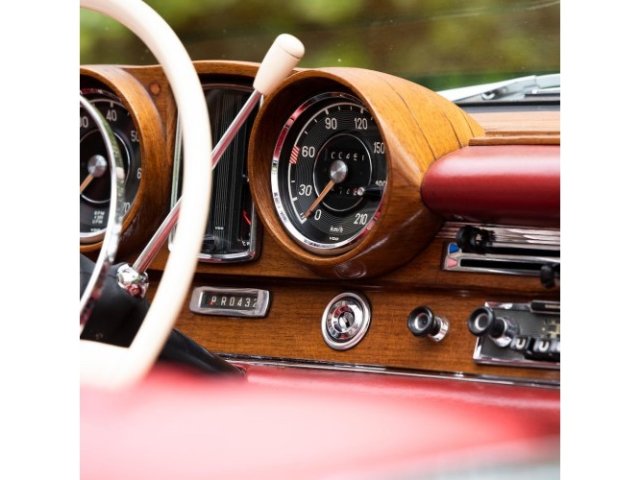 MERCEDES-BENZ 220