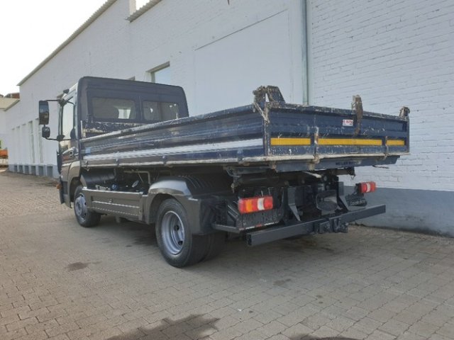 DAIMLER-BENZ