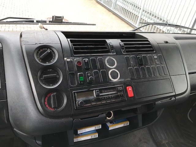 DAIMLER-BENZ Atego