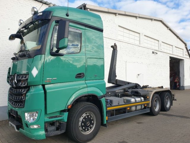 Mercedes-BenzArocs