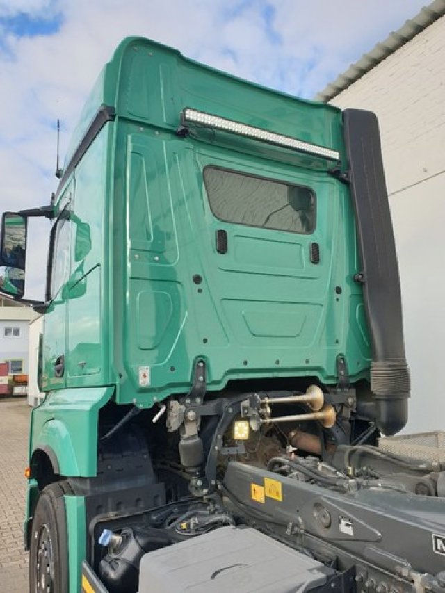 DAIMLER-BENZ Arocs