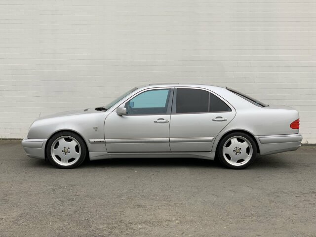 MERCEDES-BENZ E 50