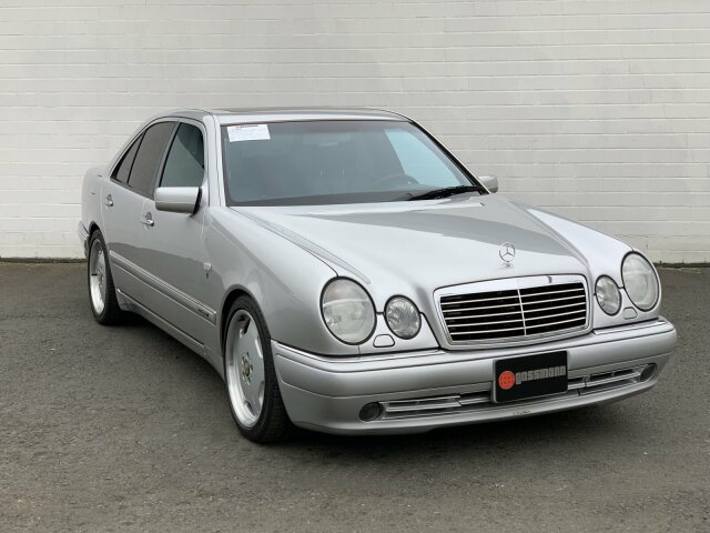 MERCEDES-BENZ E 50