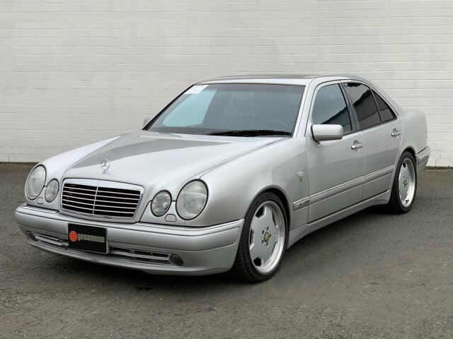 MERCEDES-BENZ E 50