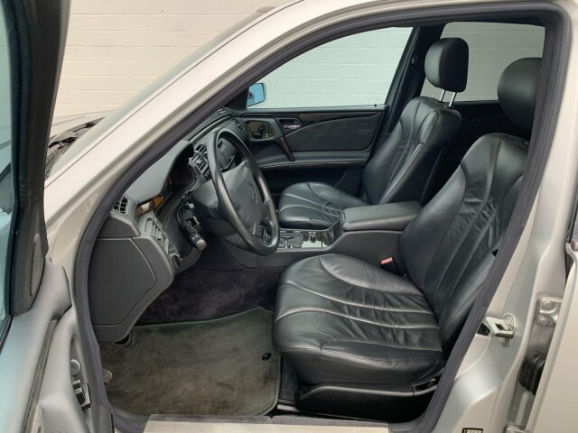 MERCEDES-BENZ E 50