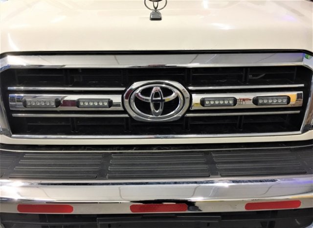 TOYOTA (J) Land Cruiser