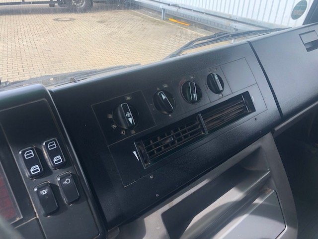 DAIMLER-BENZ Vario