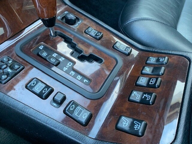 MERCEDES-BENZ S 600