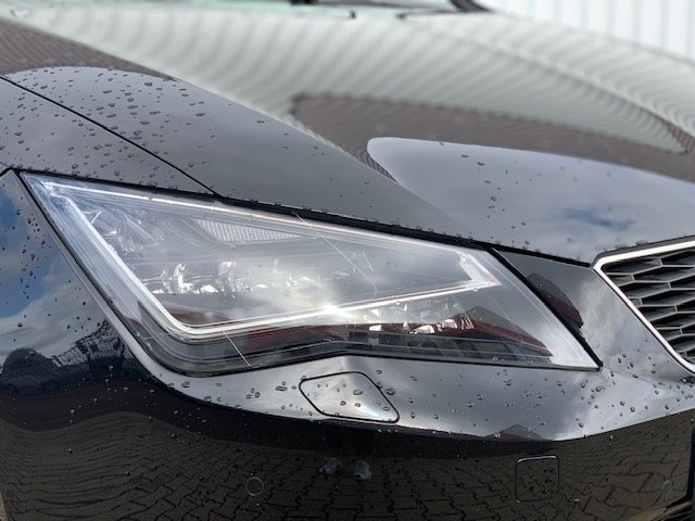 SEAT (E) Leon