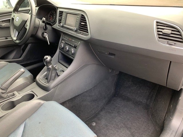 SEAT (E) Leon