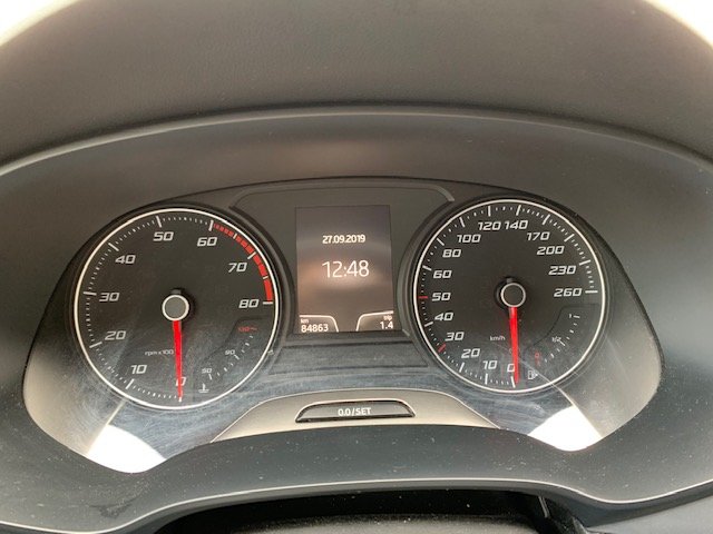 SEAT (E) Leon