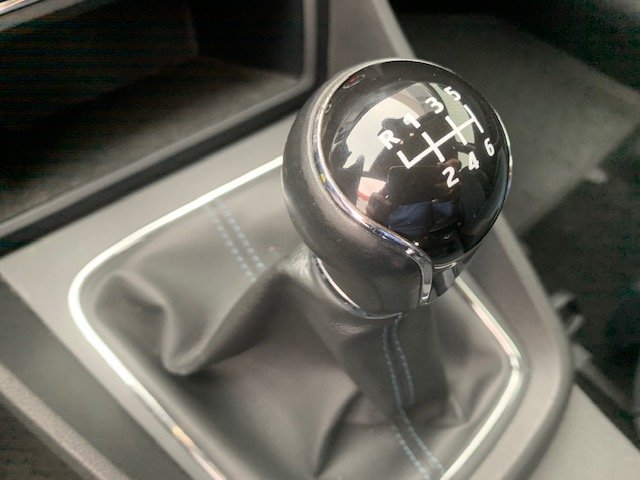 SEAT (E) Leon