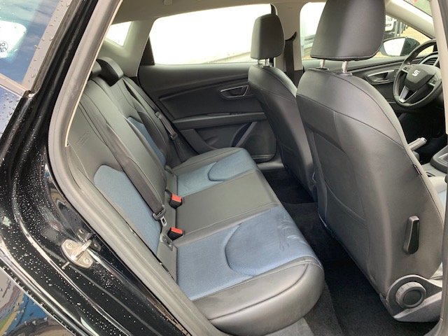 SEAT (E) Leon