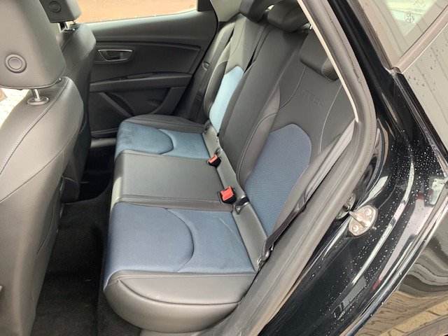 SEAT (E) Leon